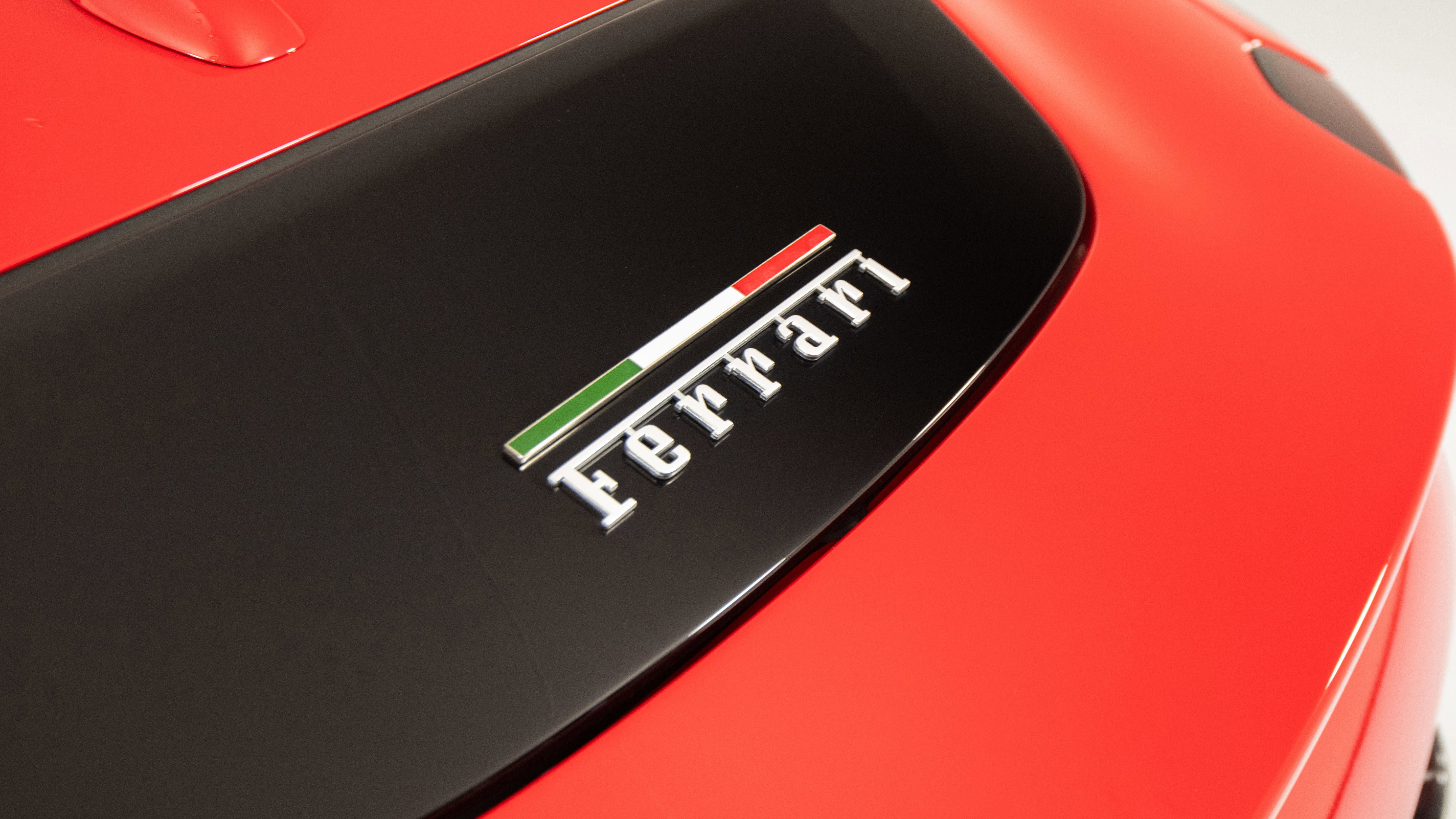 Certified 2025 Ferrari Roma Spider RWD image 14