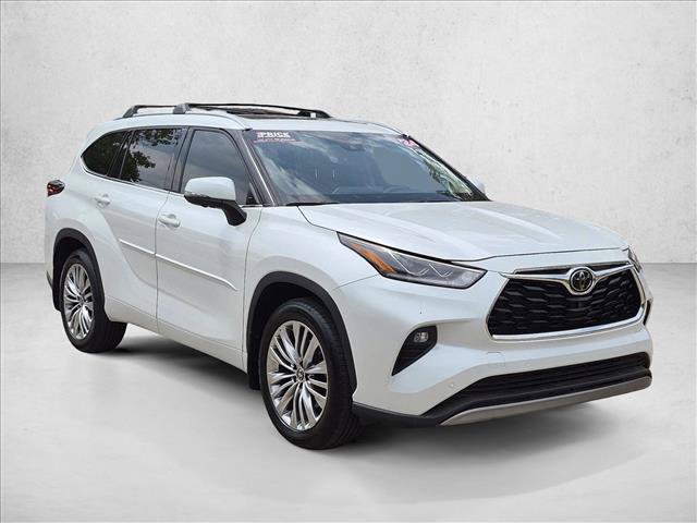 Used 2024 Toyota Highlander Platinum AWD/4WD video 3