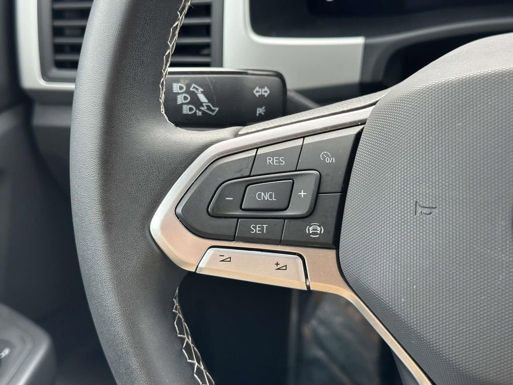 Certified 2023 Volkswagen Atlas Cross Sport SE image 24