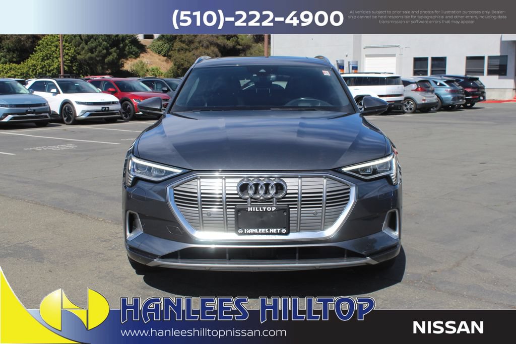Used 2019 Audi e-tron Prestige w/ Prestige Package AWD/4WD image 4