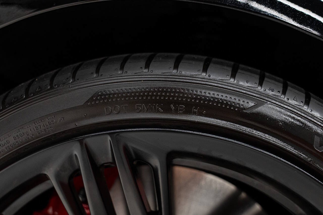 Used 2021 Chevrolet Camaro ZL1 RWD image 57
