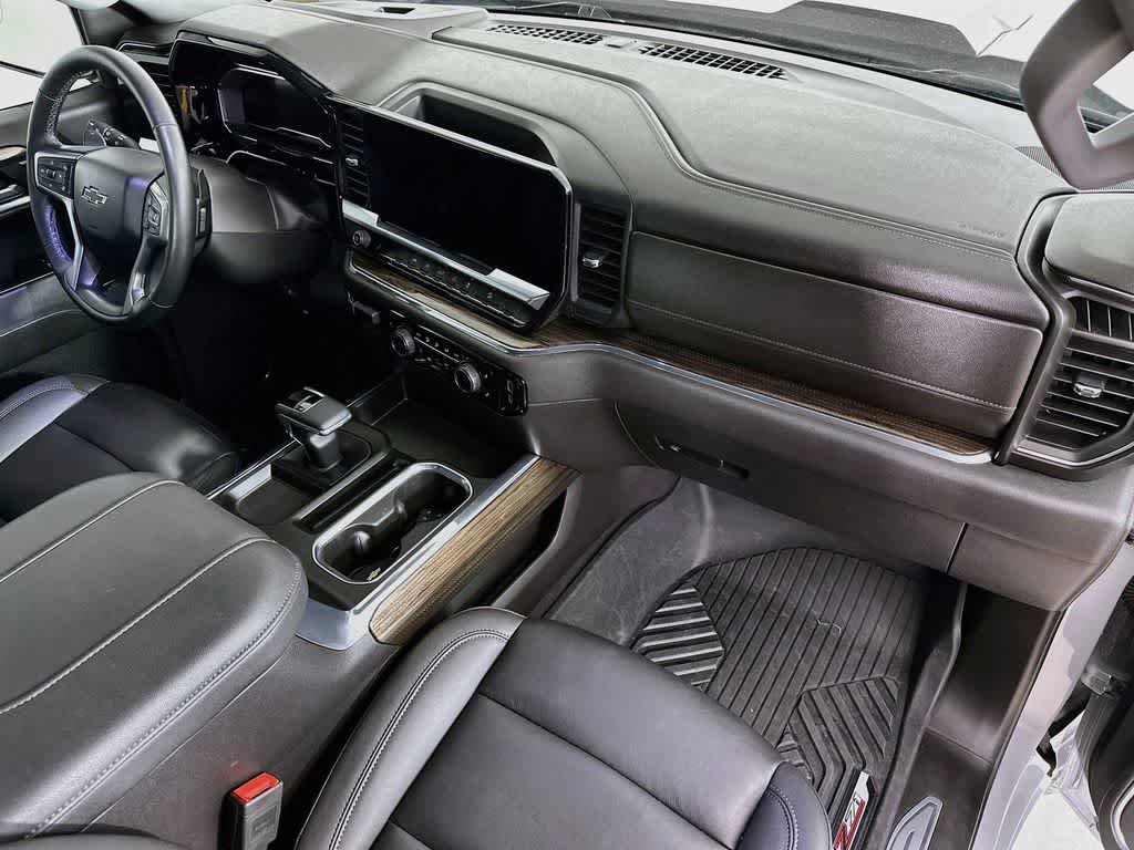 Used 2024 Chevrolet Silverado 1500 LT Trail Boss w/ Convenience Package II AWD/4WD image 33