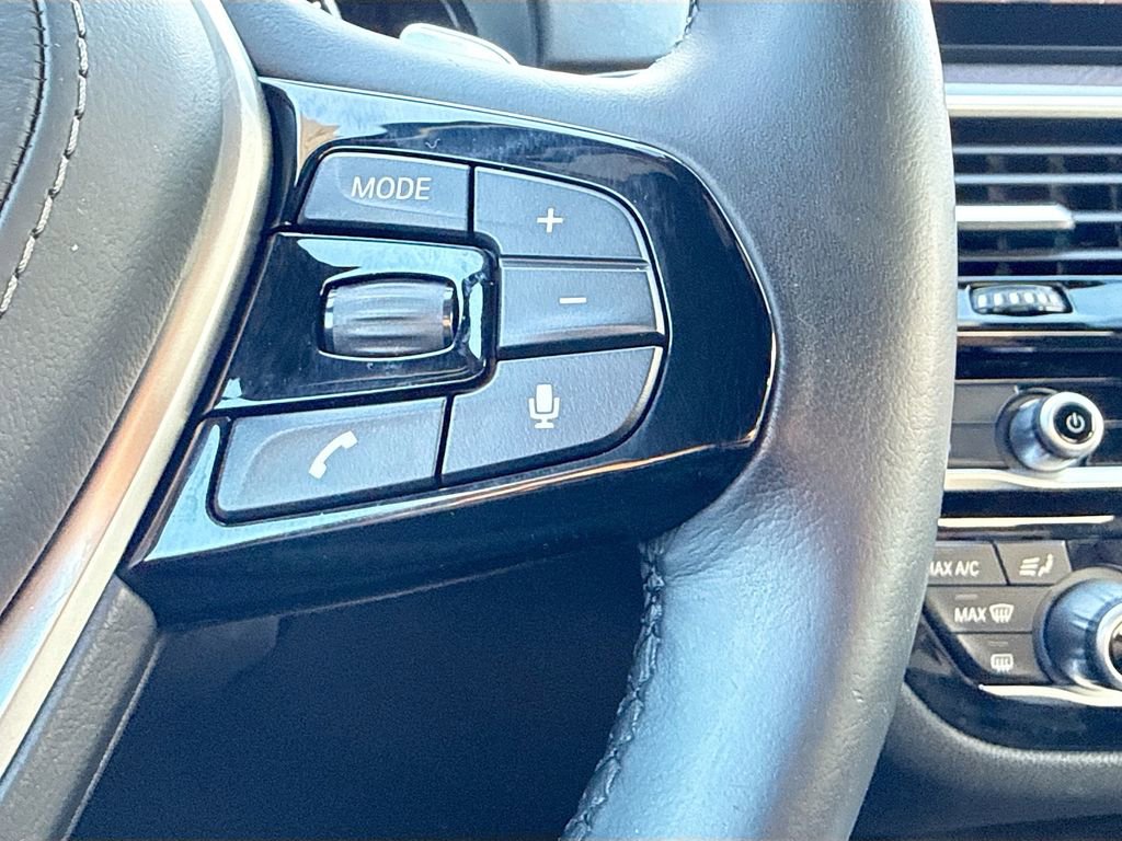 Used 2019 BMW 540i xDrive w/ Convenience Package image 38