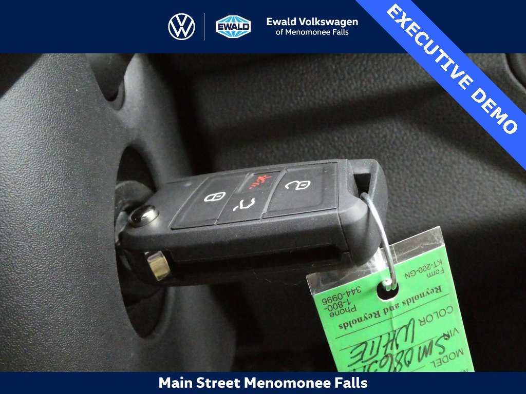 Certified 2025 Volkswagen Jetta S image 10