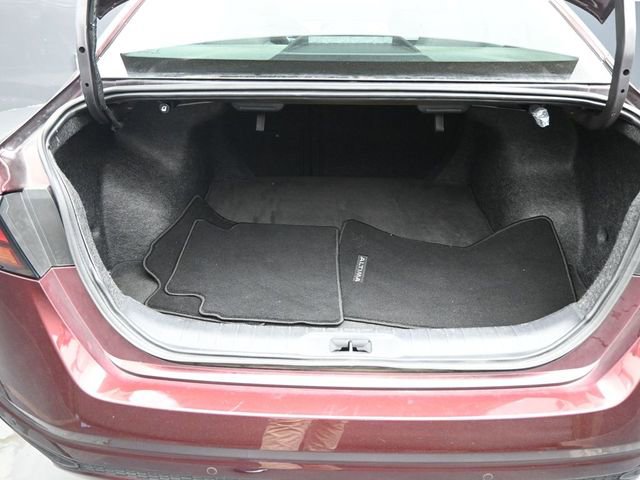 Used 2025 Nissan Altima 2.5 SV image 14