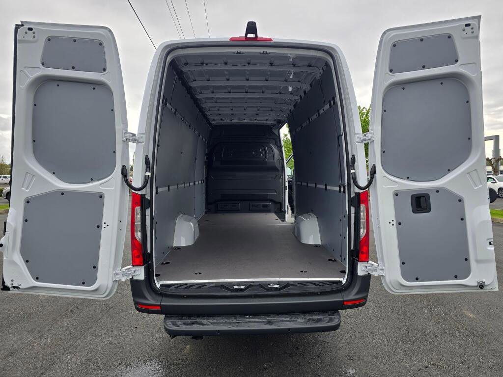New 2026 Mercedes-Benz Sprinter 2500 image 16