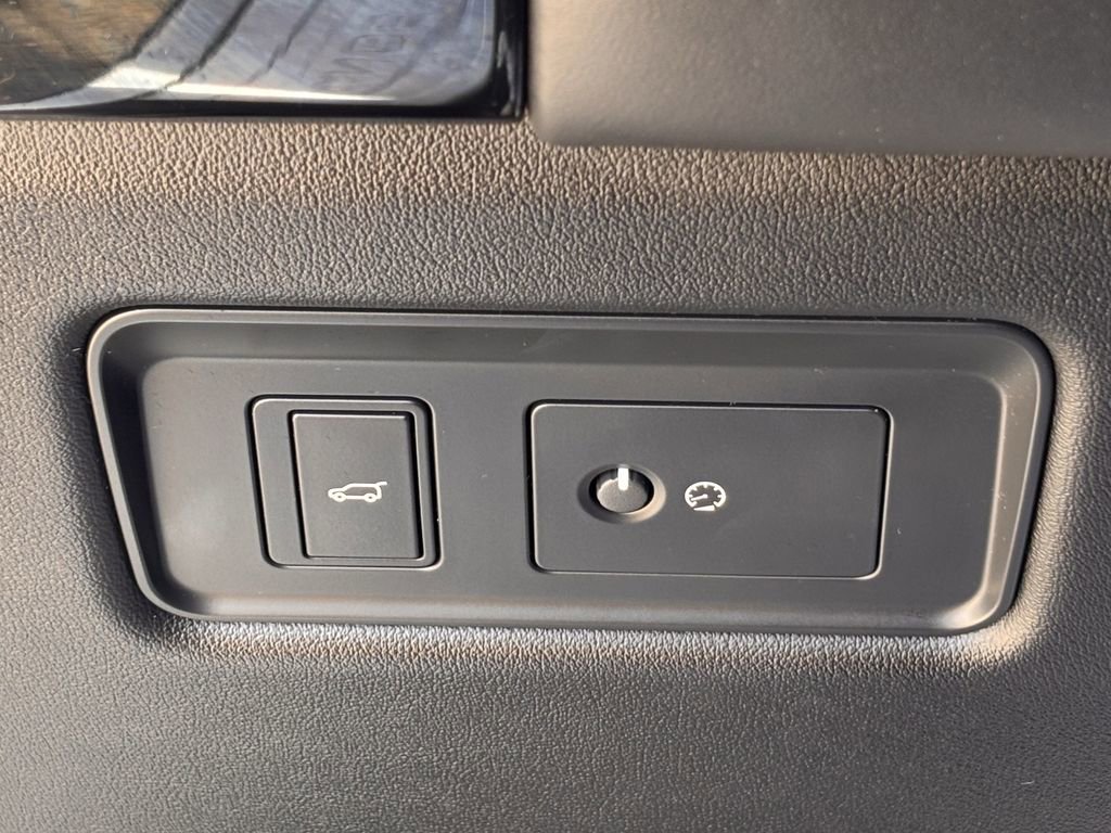 Used 2021 Land Rover Range Rover Sport HST image 20