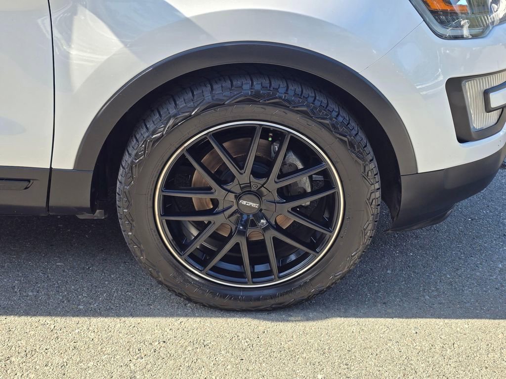 Used 2016 Ford Explorer Sport w/ Equipment Group 401A image 9