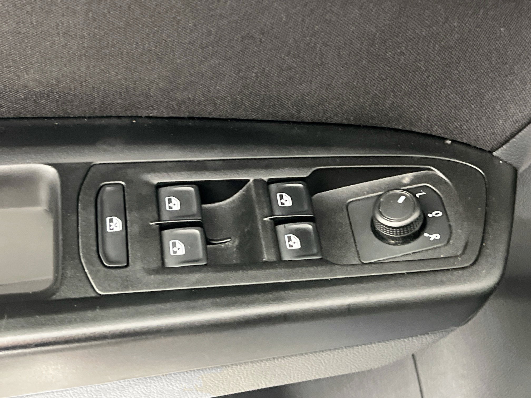 Used 2021 Volkswagen Atlas S FWD image 15