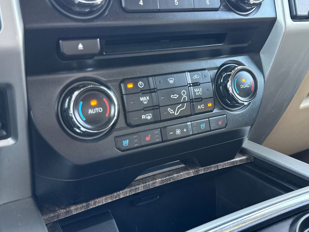 Used 2018 Ford F250 Lariat w/ Lariat Value Package RWD image 31