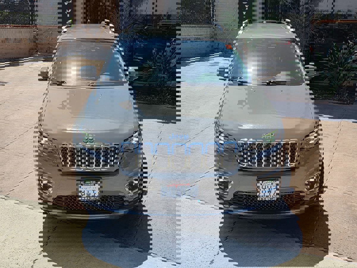 Used 2020 Jeep Cherokee Limited image 6