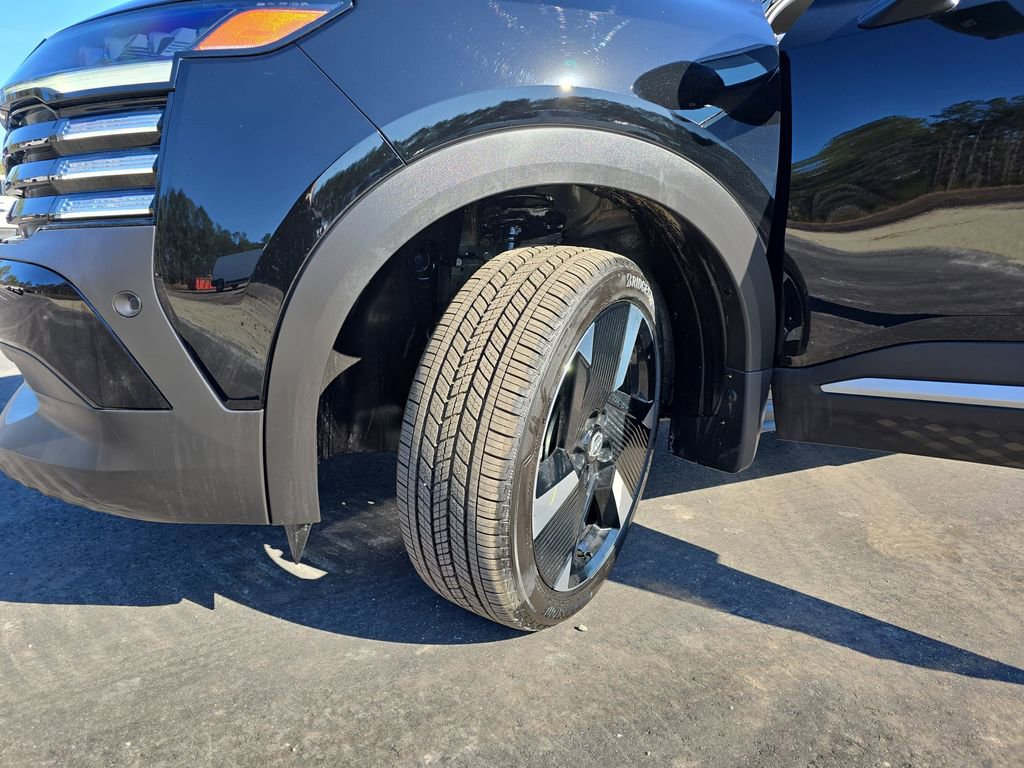 New 2026 Nissan Kicks SR FWD image 34