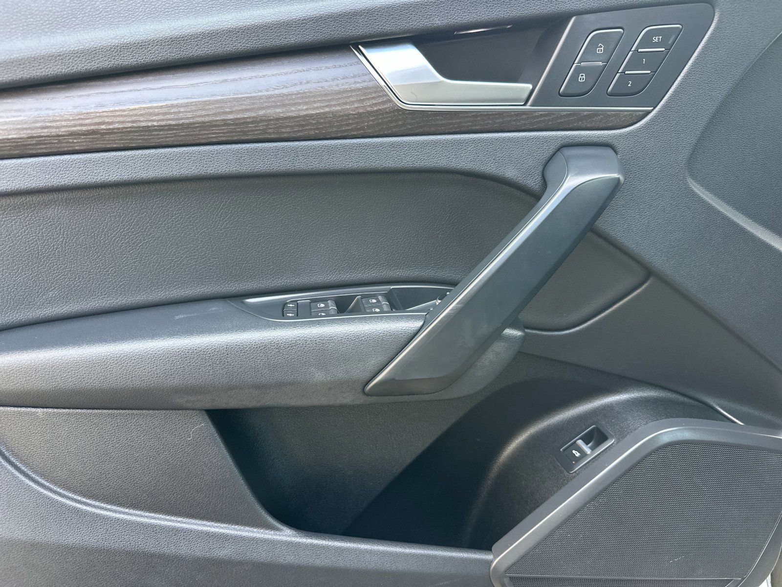 Used 2020 Audi Q5 2.0T Premium w/ Convenience Package image 11