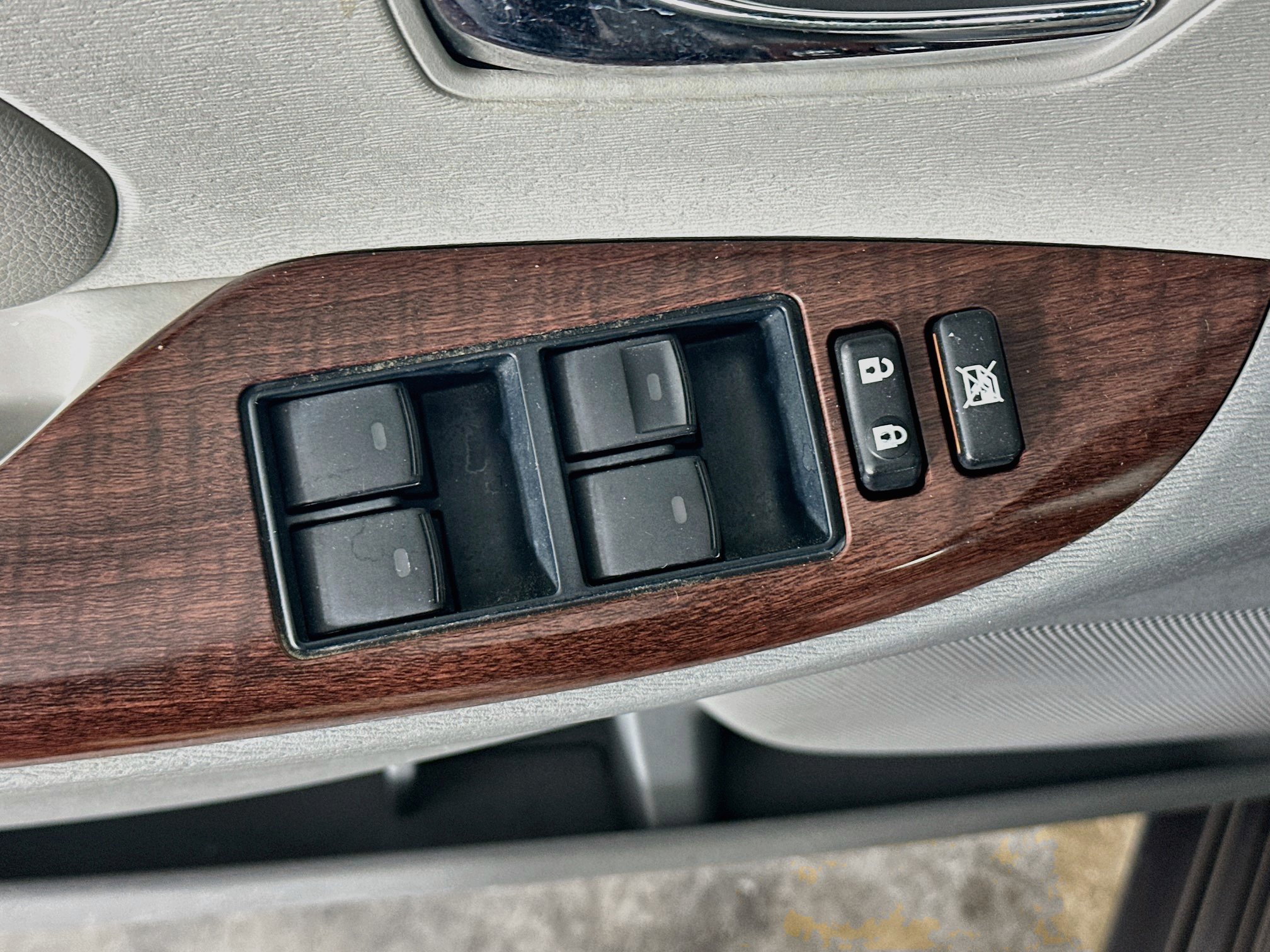 Used 2013 Toyota Sienna XLE FWD image 15