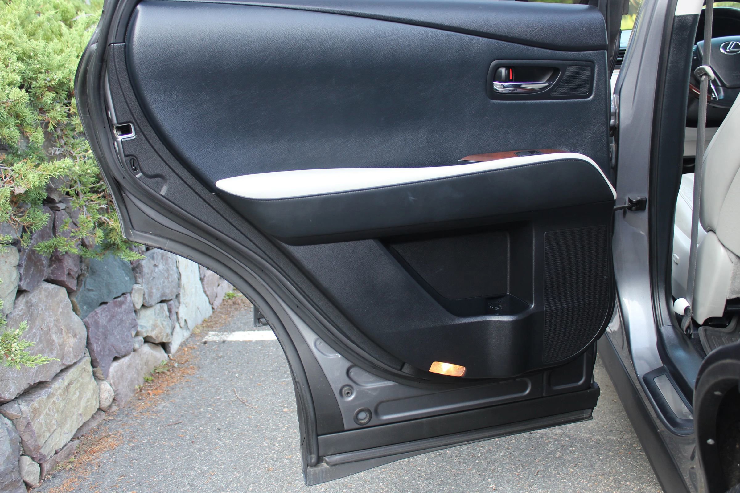 Used 2012 Lexus RX 450h AWD w/ Premium Pkg image 14