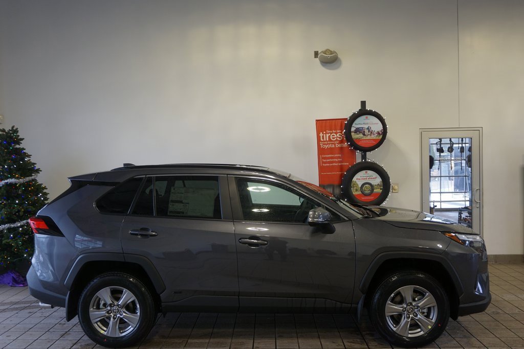 New 2025 Toyota RAV4 XLE image 17