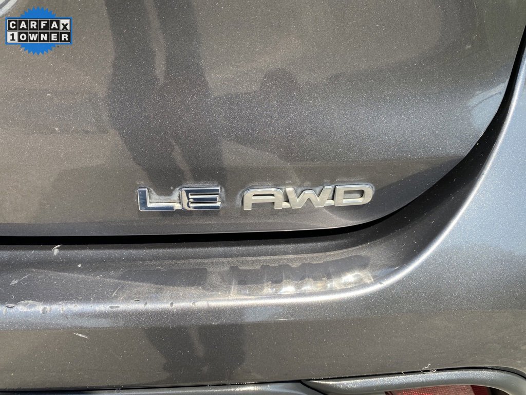 Used 2020 Toyota Highlander LE image 18