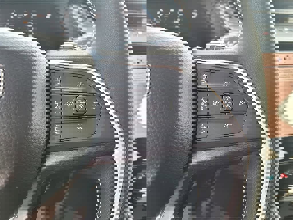 New 2026 Jeep Grand Cherokee Altitude image 19