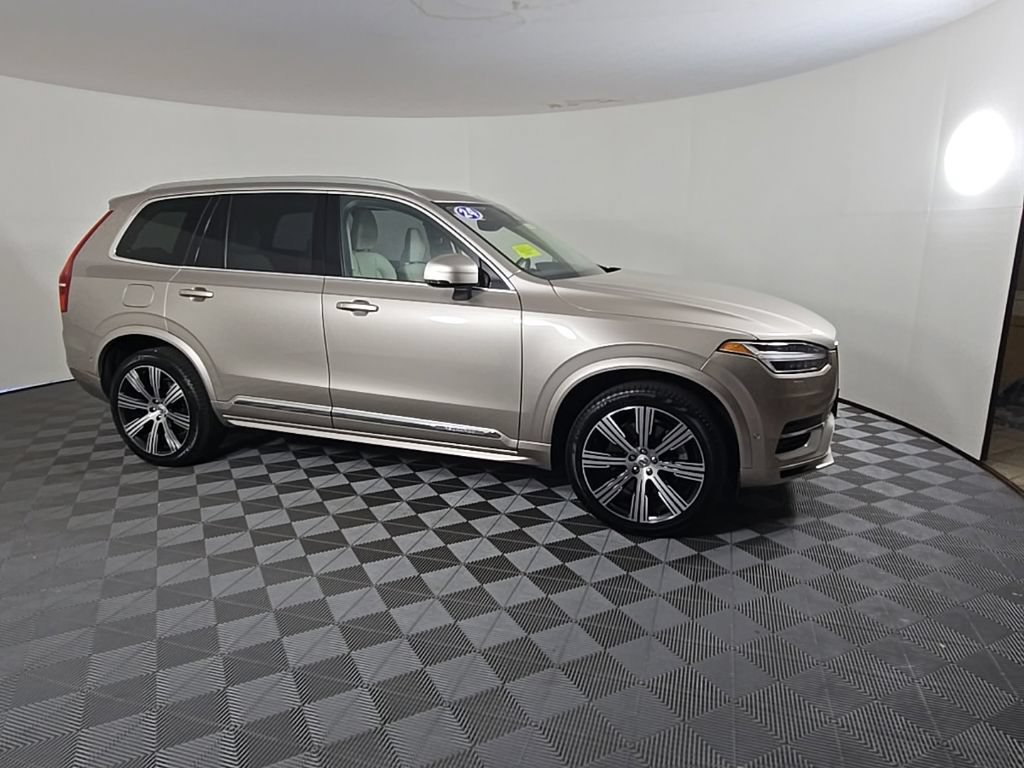 Certified 2024 Volvo XC90 T8 Plus AWD/4WD image 8