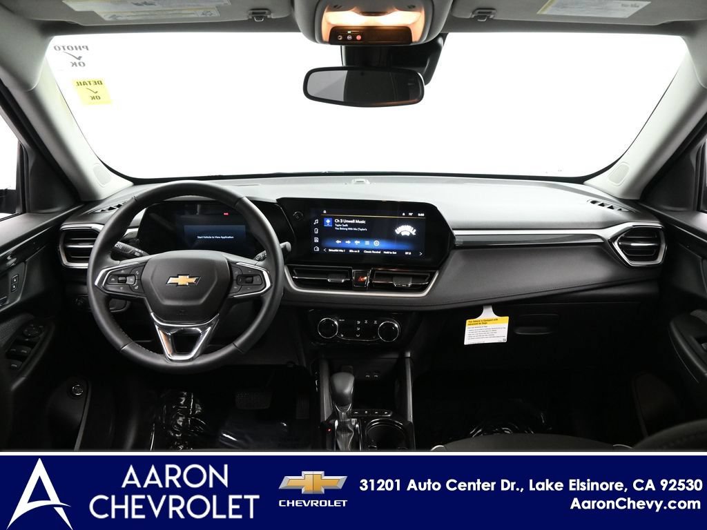 New 2025 Chevrolet TrailBlazer LT w/ Convenience Package FWD image 16