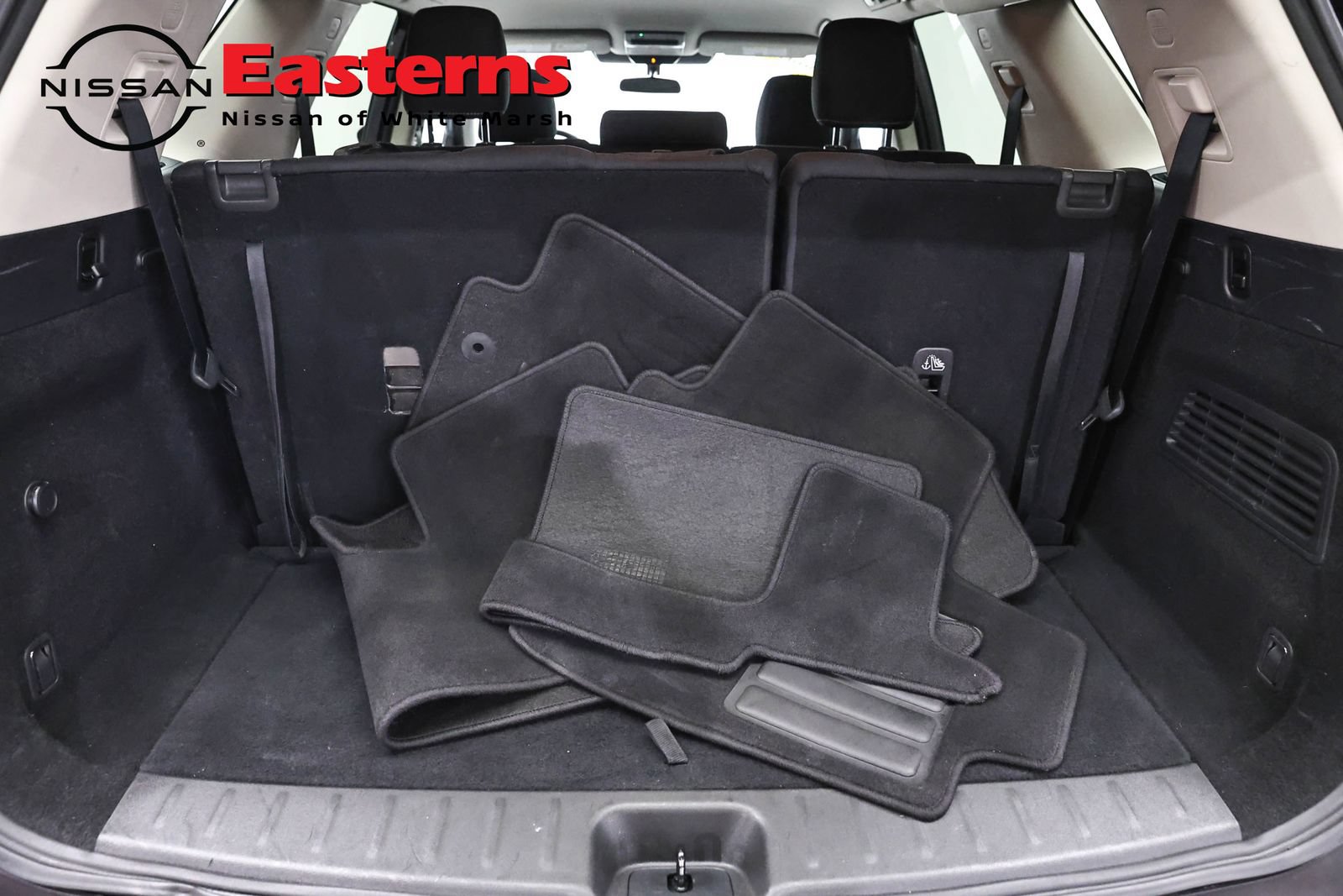 Used 2022 Nissan Pathfinder SV AWD/4WD image 9