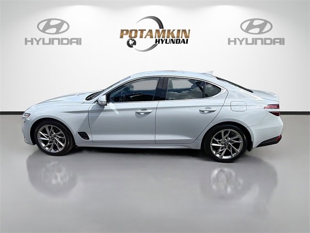 Used 2022 Genesis G70 2.0T image 8