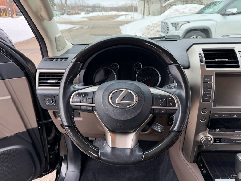 Used 2020 Lexus GX 460 Premium image 35