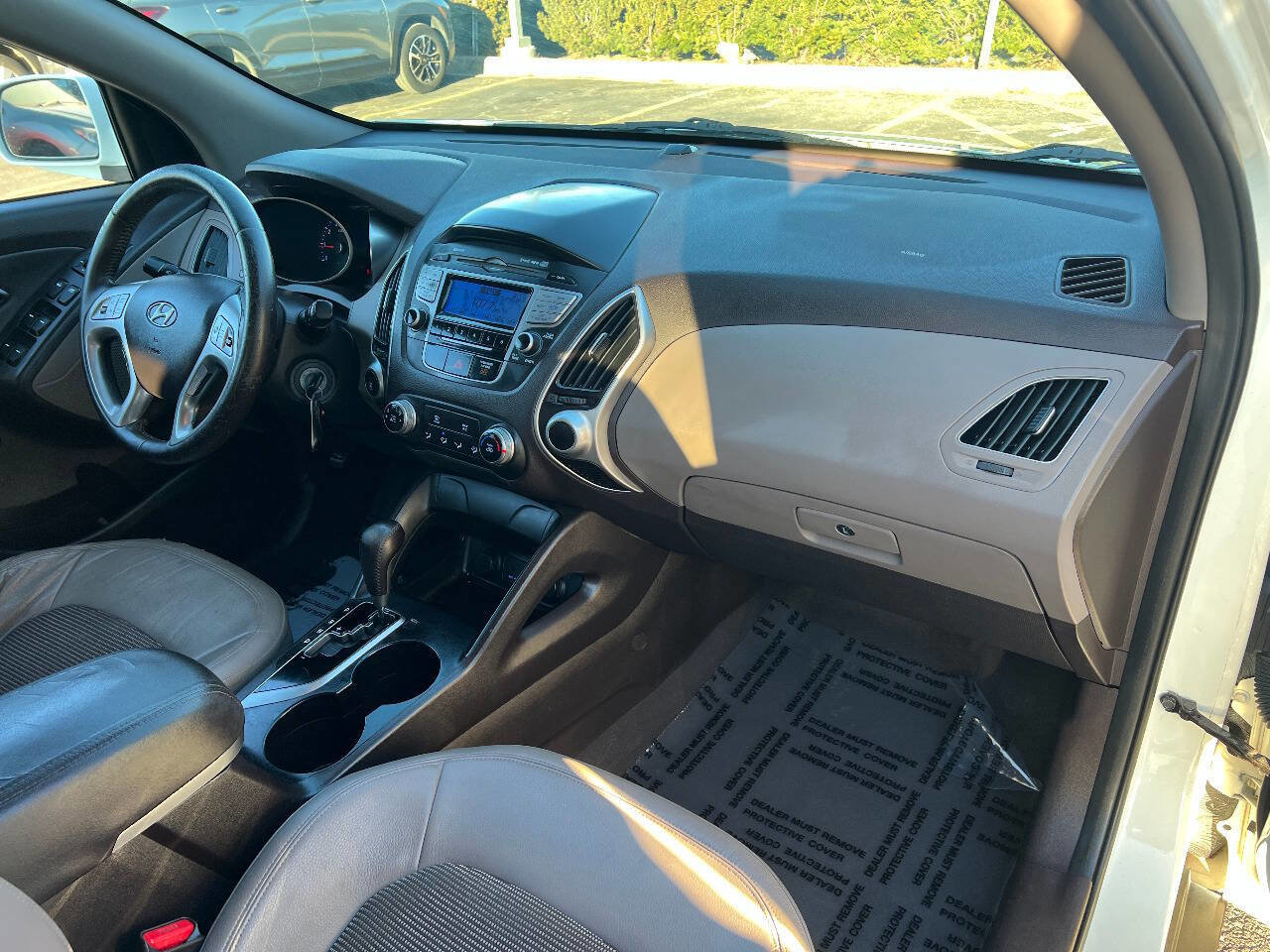 Used 2011 Hyundai Tucson GLS image 25