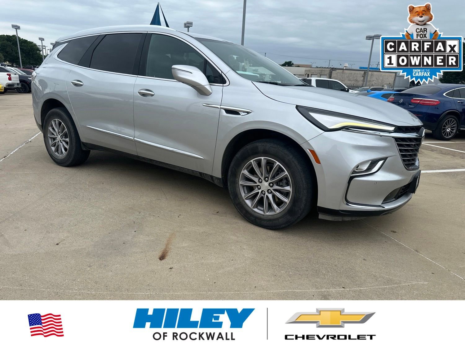 Used 2022 Buick Enclave Essence FWD image 1