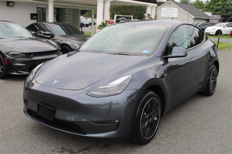 Used 2023 Tesla Model Y Long Range AWD/4WD image 3