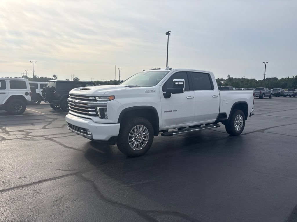 Used 2023 Chevrolet Silverado 3500 High Country AWD/4WD image 4