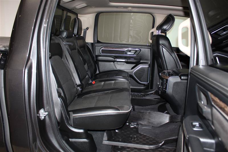 Used 2019 RAM 1500 Laramie AWD/4WD image 30