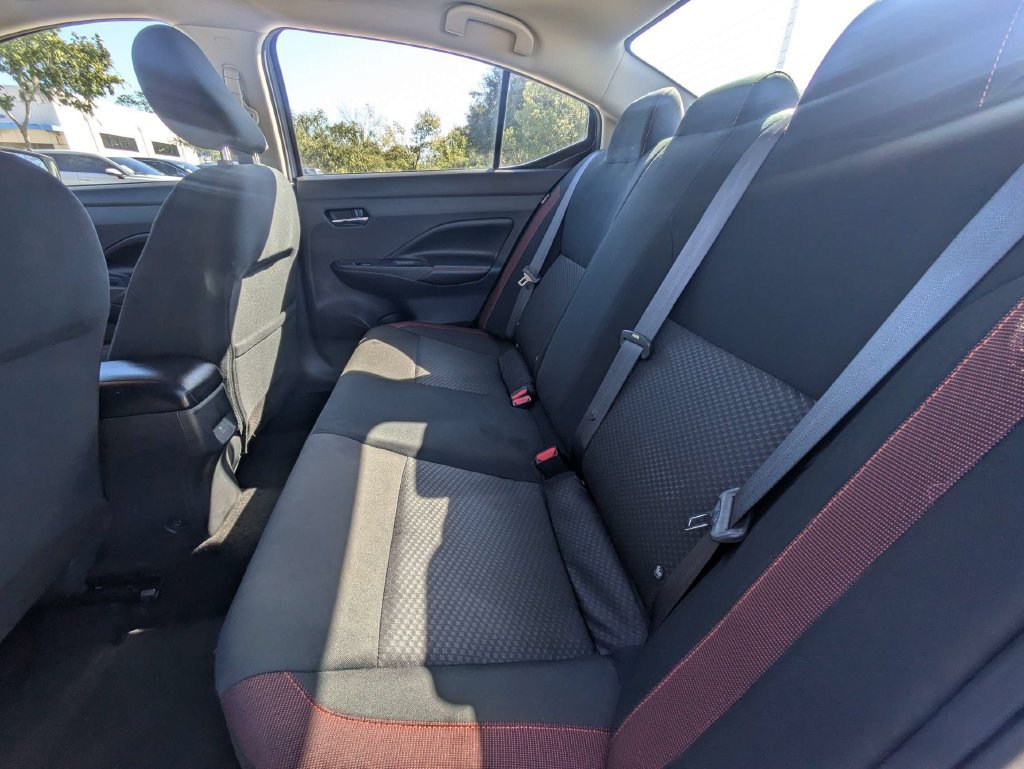 Used 2025 Nissan Versa SR FWD image 13