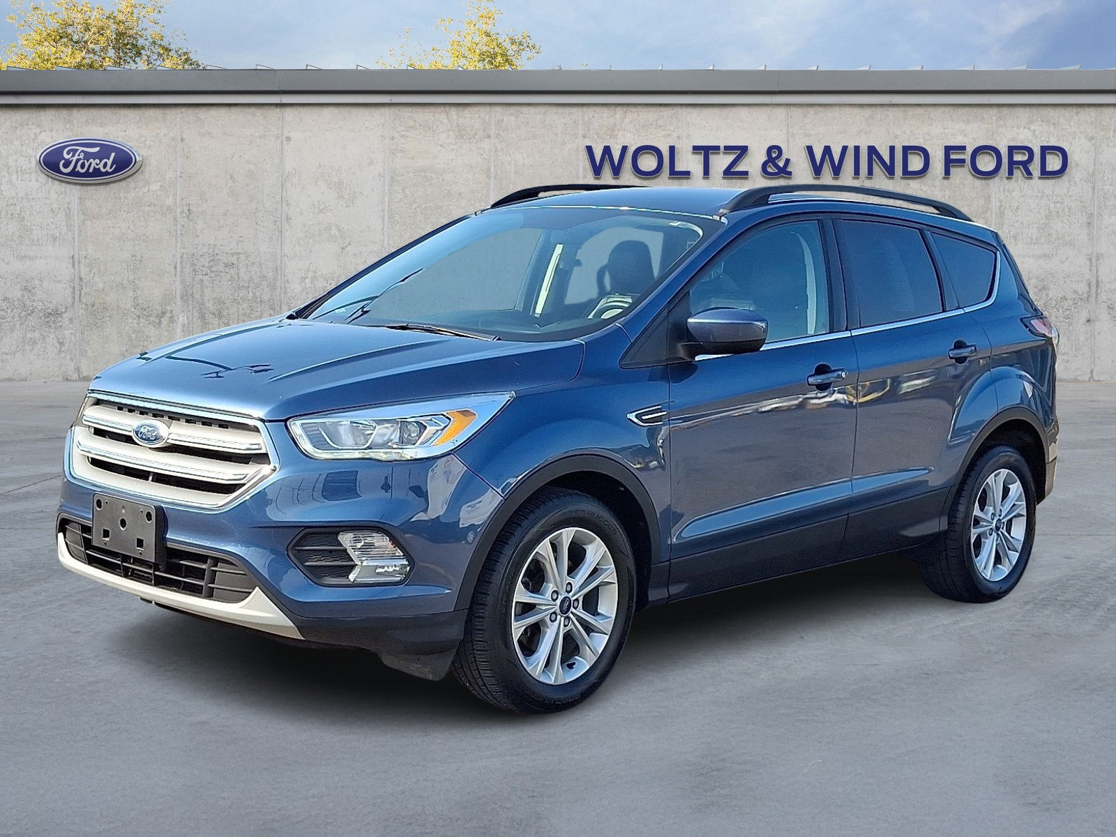 Used 2018 Ford Escape SEL FWD image 3
