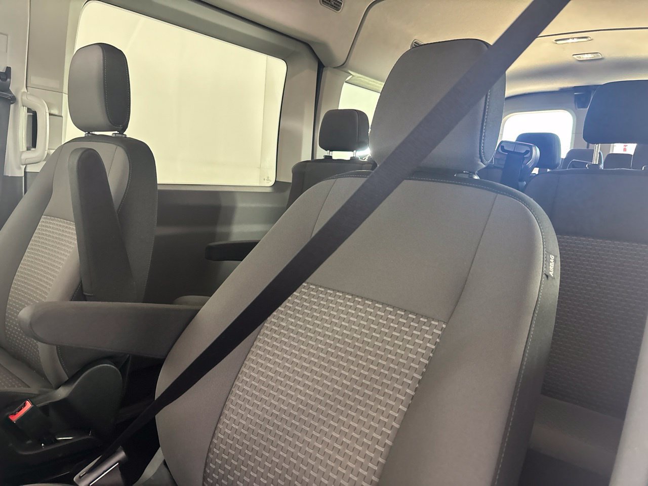 Used 2025 Ford Transit 350 XLT RWD image 8