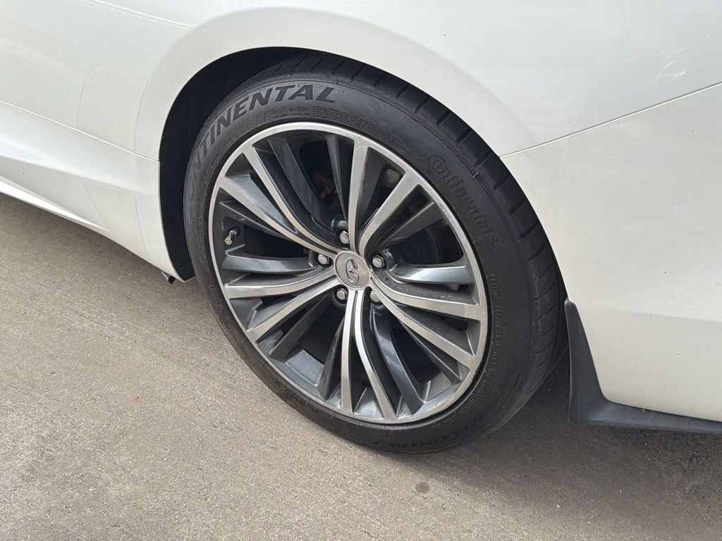 Used 2017 INFINITI Q60 w/ Premium Plus Package 3.0T image 4