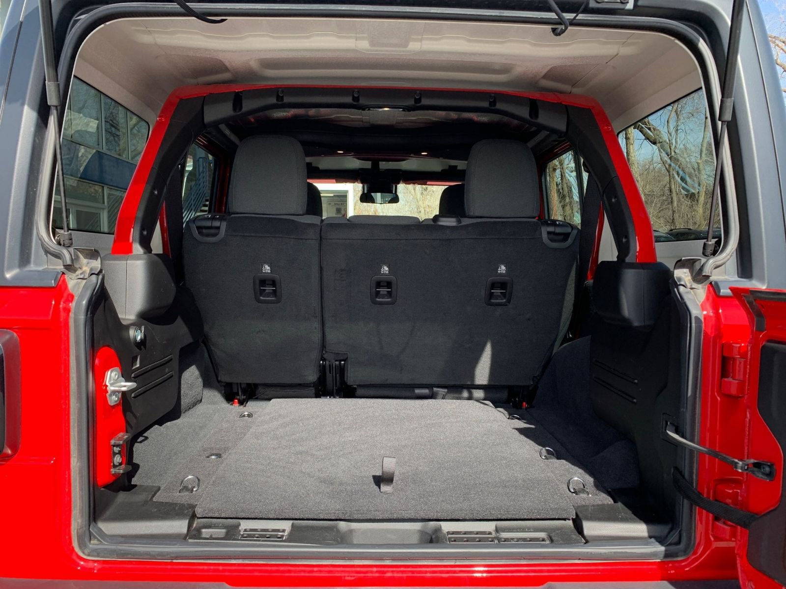 Used 2025 Jeep Wrangler Sport S image 30