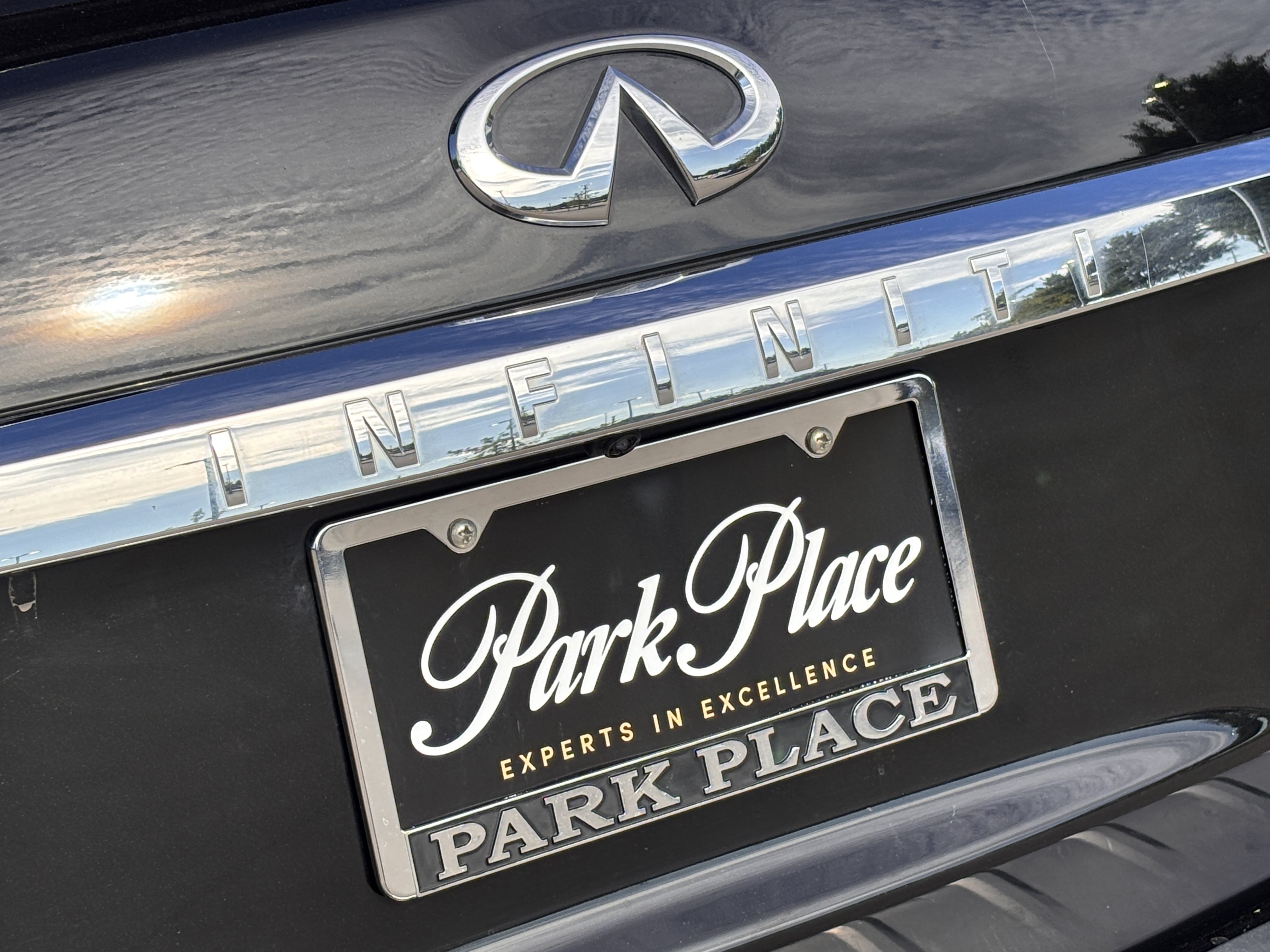 Used 2021 INFINITI QX80 Sensory w/ Cargo Package AWD/4WD image 40