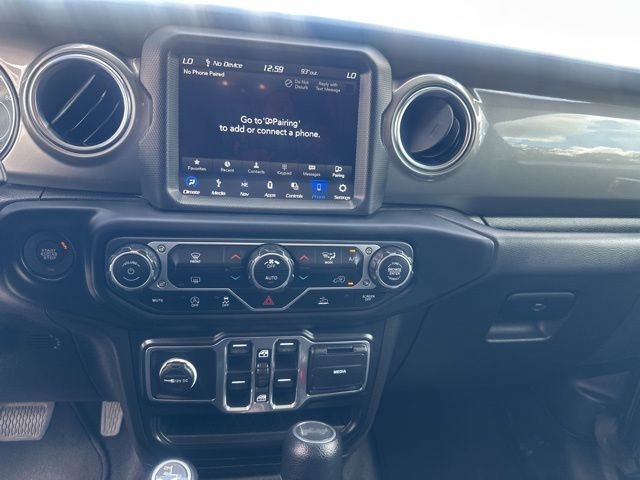 Used 2023 Jeep Wrangler Sahara image 15