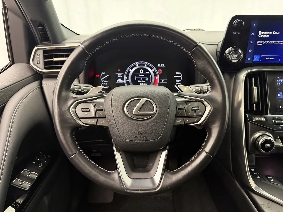 Used 2023 Lexus LX 600 4WD w/ Appearance Package image 12