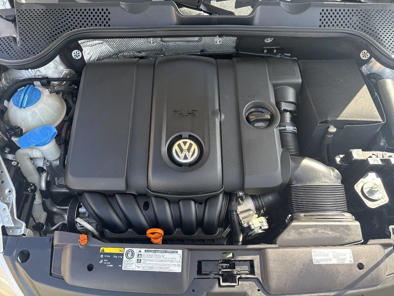 Used 2013 Volkswagen Beetle 2.5 image 26