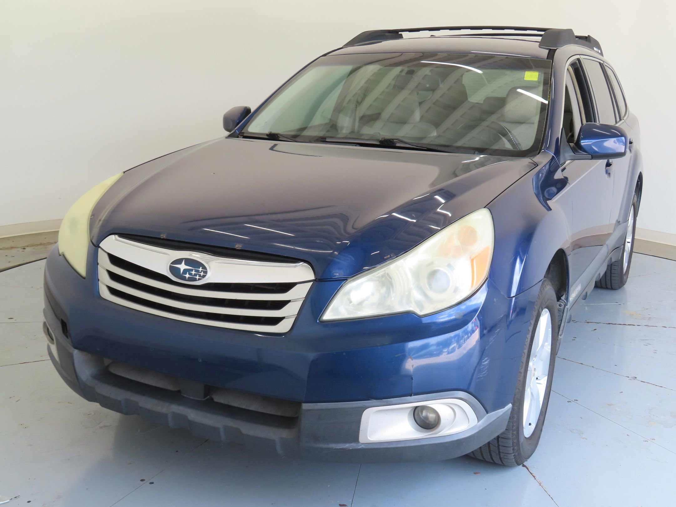 Used 2011 Subaru Outback 2.5i Premium AWD/4WD image 7