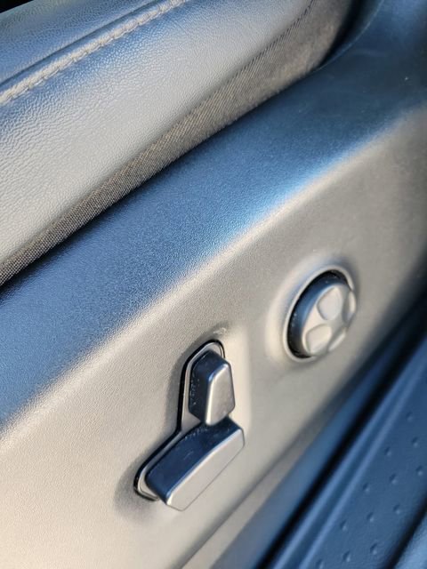 Used 2025 Chrysler Pacifica Select image 10