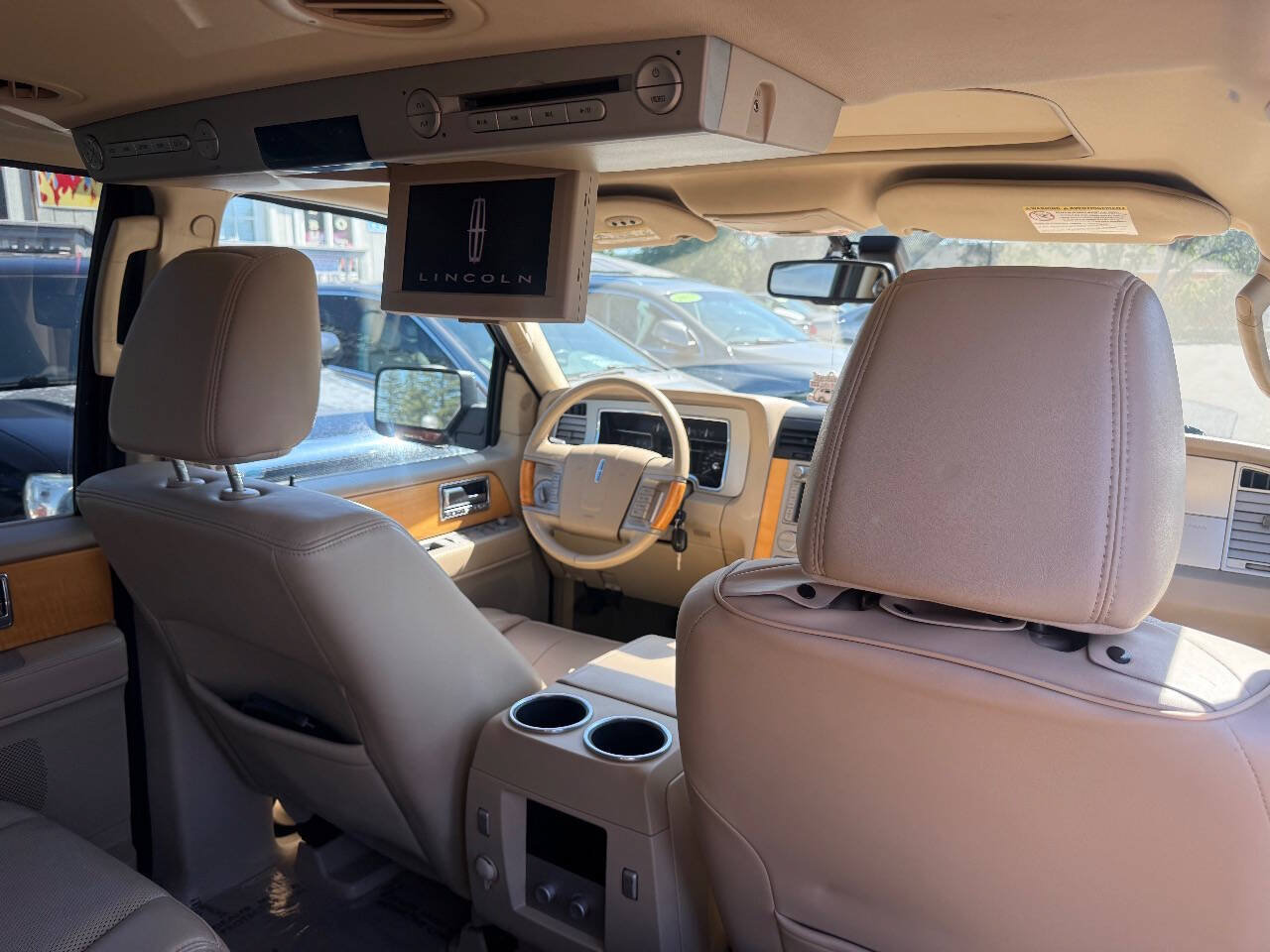 Used 2010 Lincoln Navigator 4WD image 21