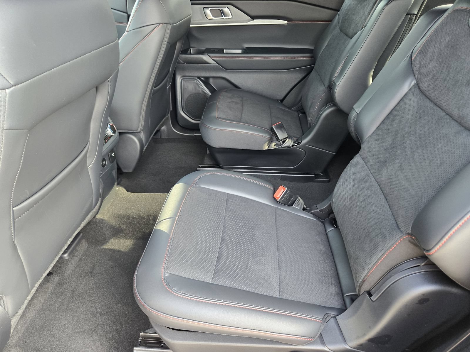 New 2026 Ford Explorer ST AWD/4WD image 26