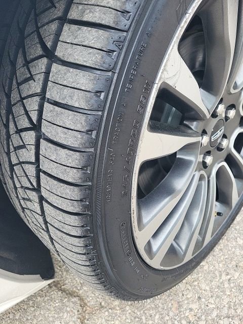 Used 2018 Lincoln Continental Reserve AWD/4WD image 23