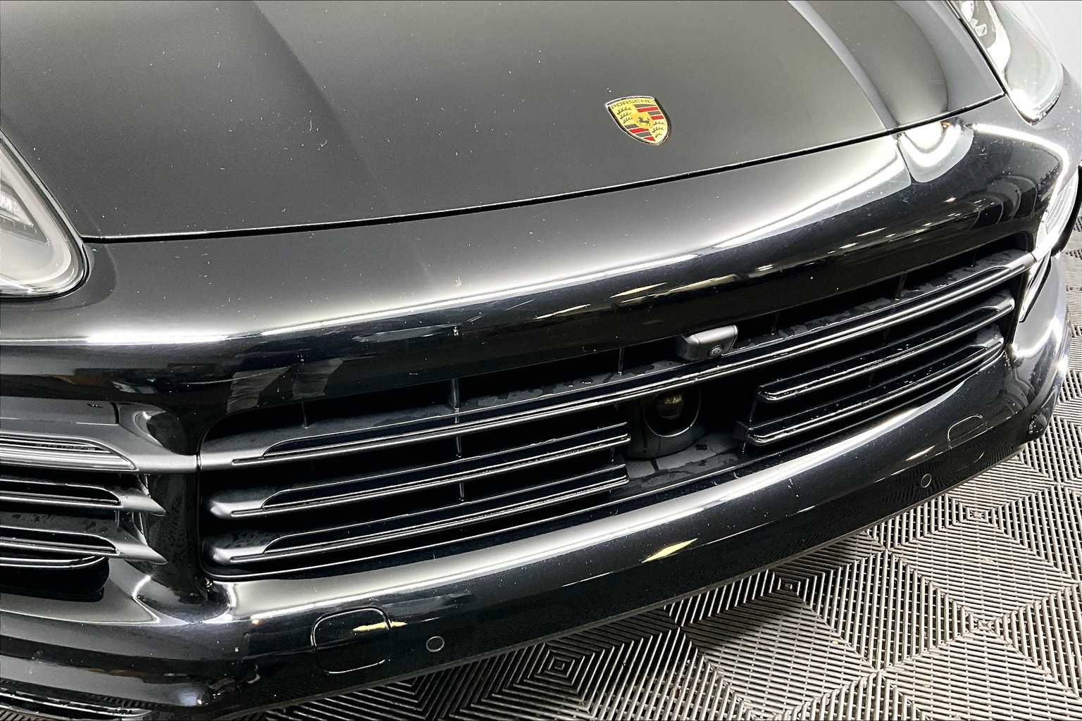 Used 2022 Porsche Cayenne image 55