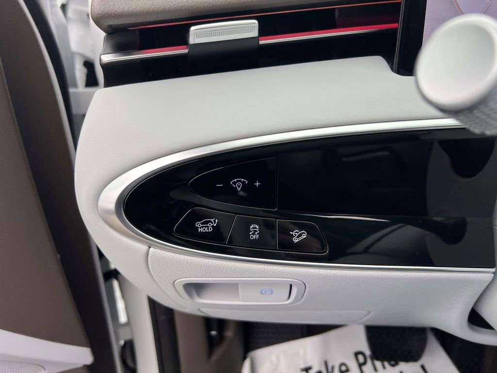 Certified 2026 Genesis GV70 2.5T Advanced image 21