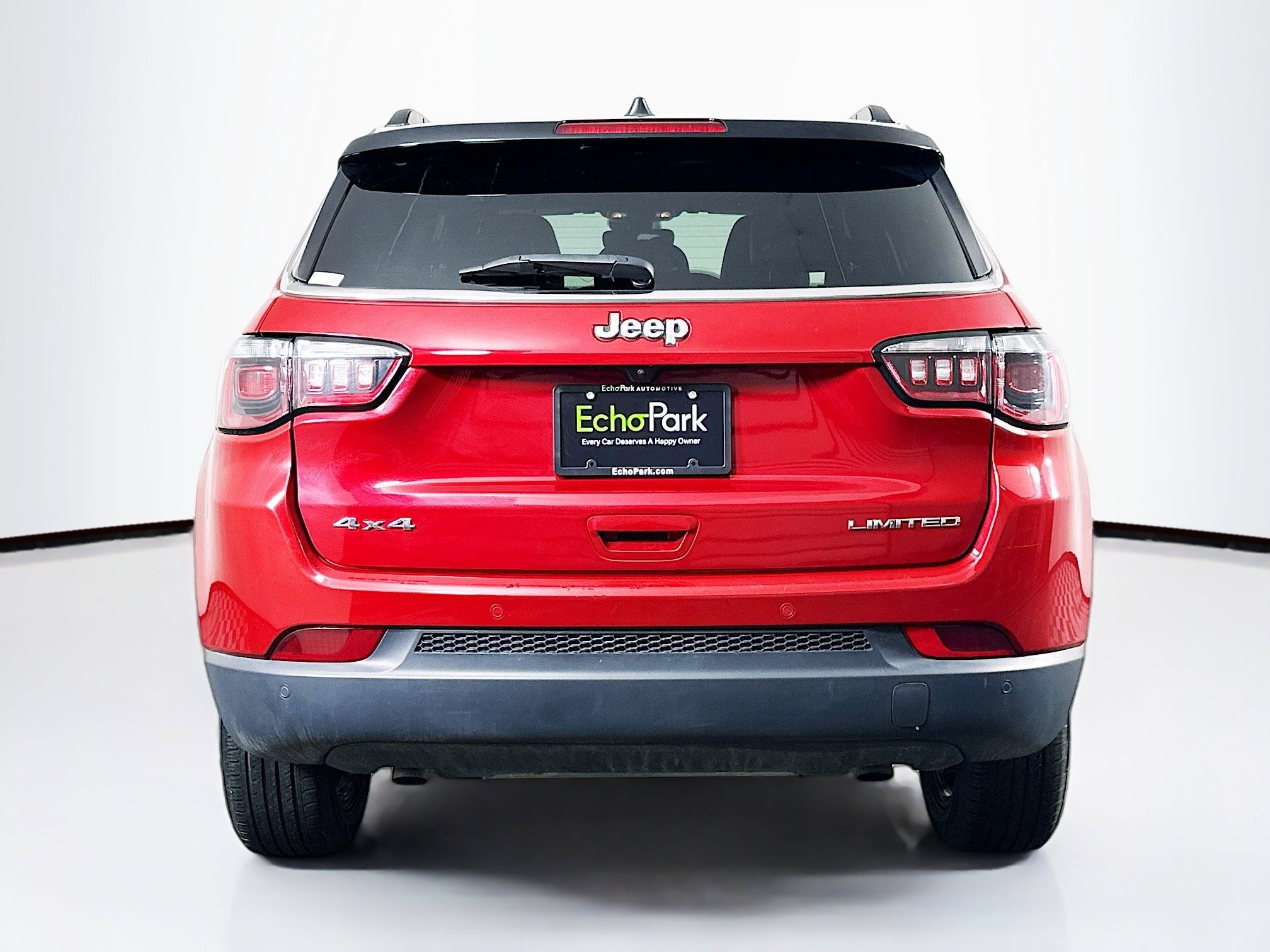 Used 2025 Jeep Compass Limited image 7