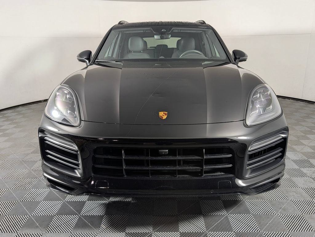 Used 2023 Porsche Cayenne GTS AWD/4WD image 10